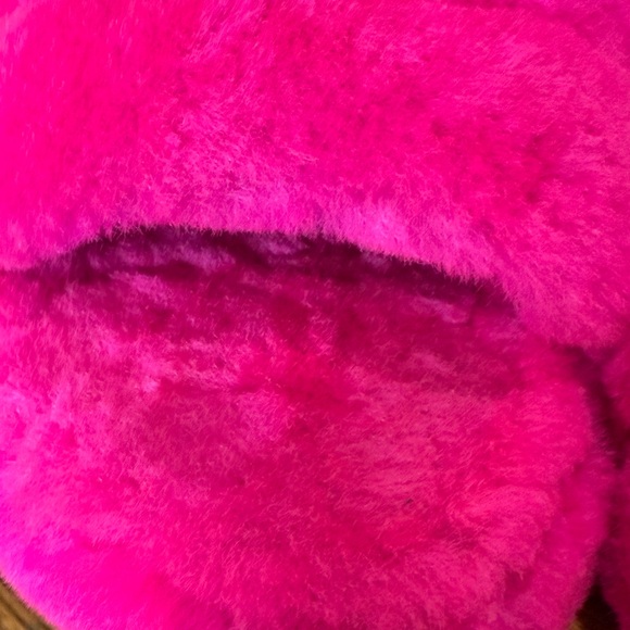 UGG Women's Fluff Yeah Shearling Slingback Slippers, Size 6, Hot Pink or Fuschia - Picture 9 of 11